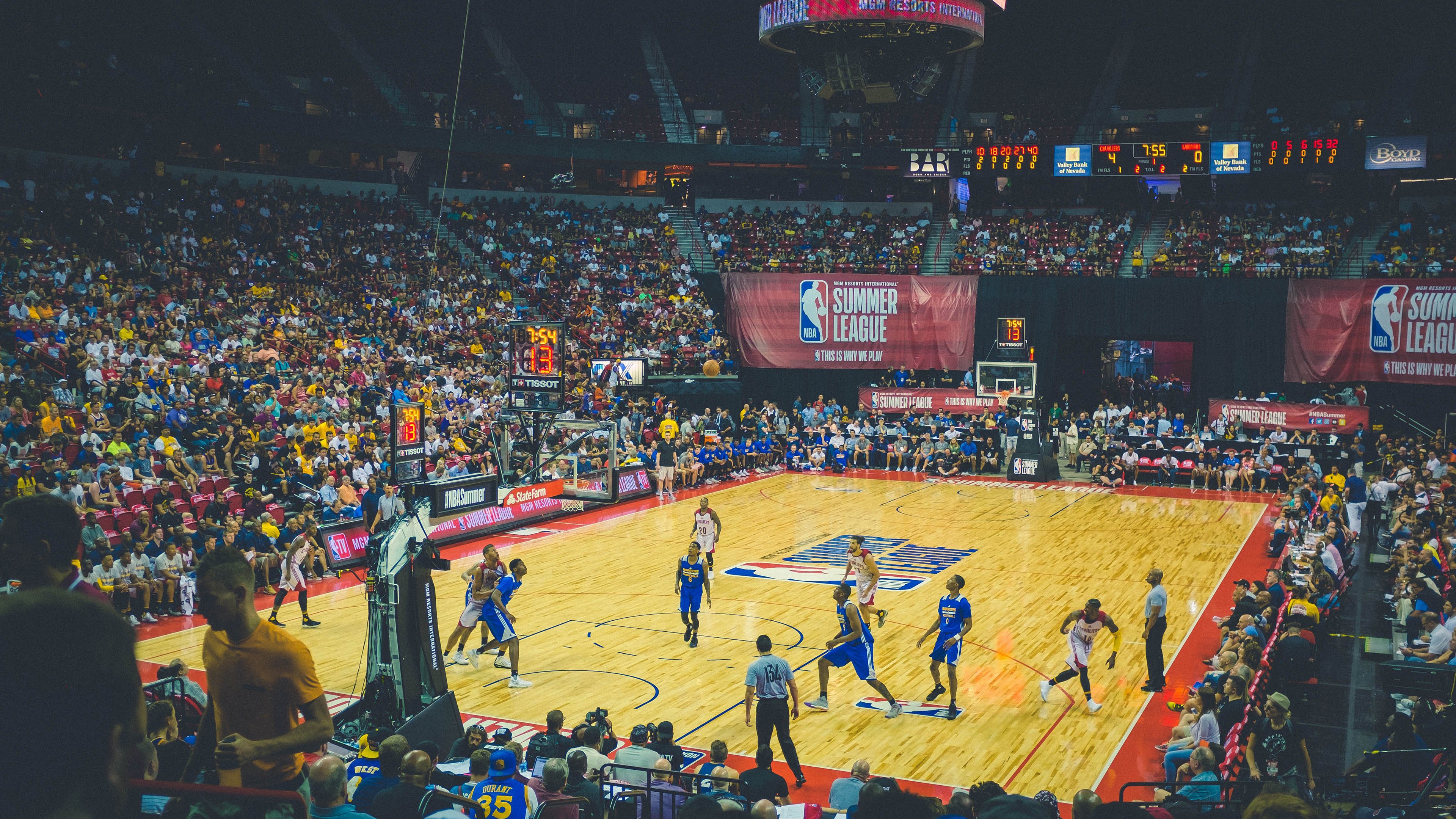 绝境中的怒吼，武切维奇爆发，深圳生死战力擒爵士