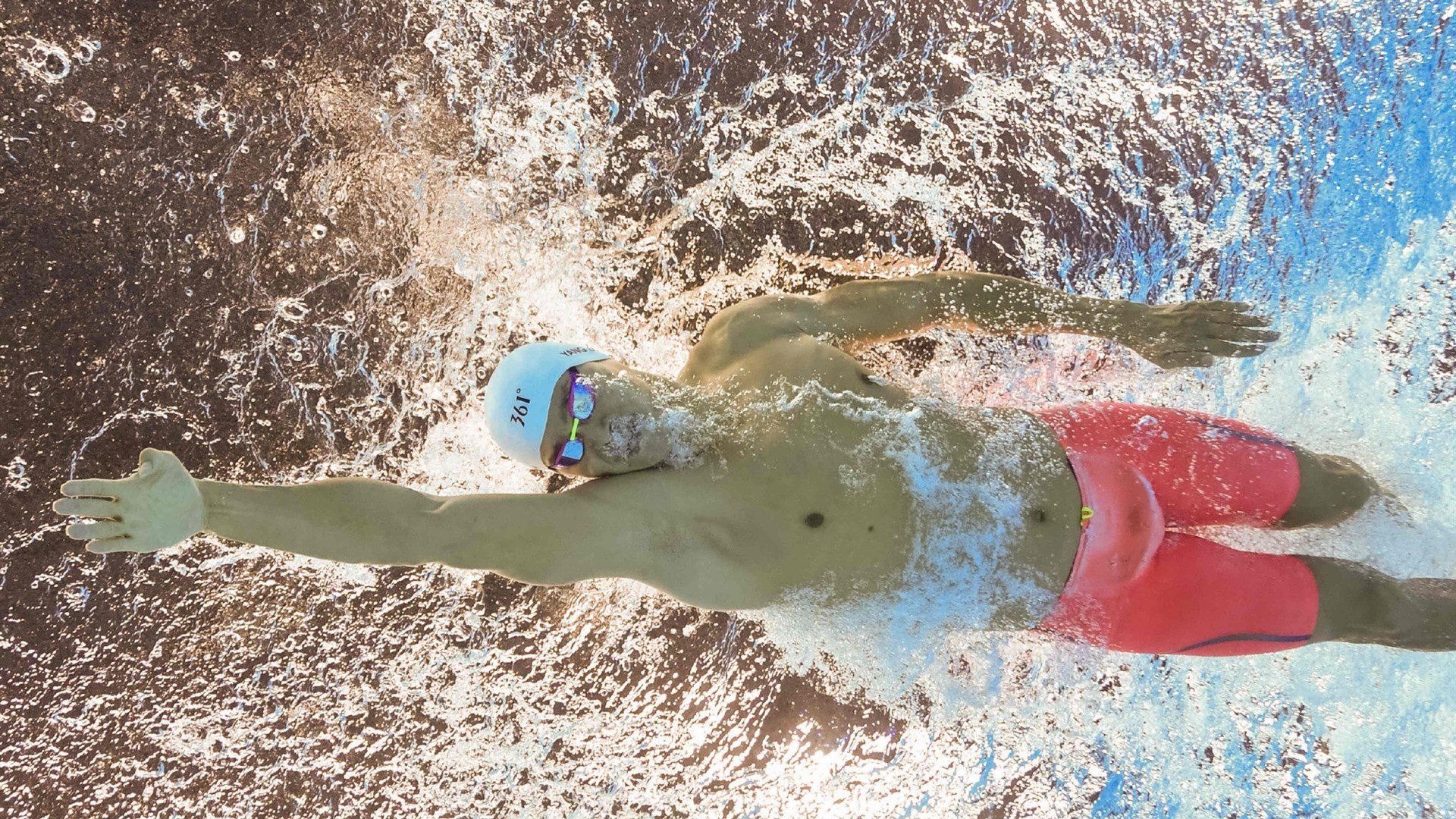 熊猫体育平台-魔术速胜篮网，戈贝尔成为关键先生，防守艺术改变比赛格局