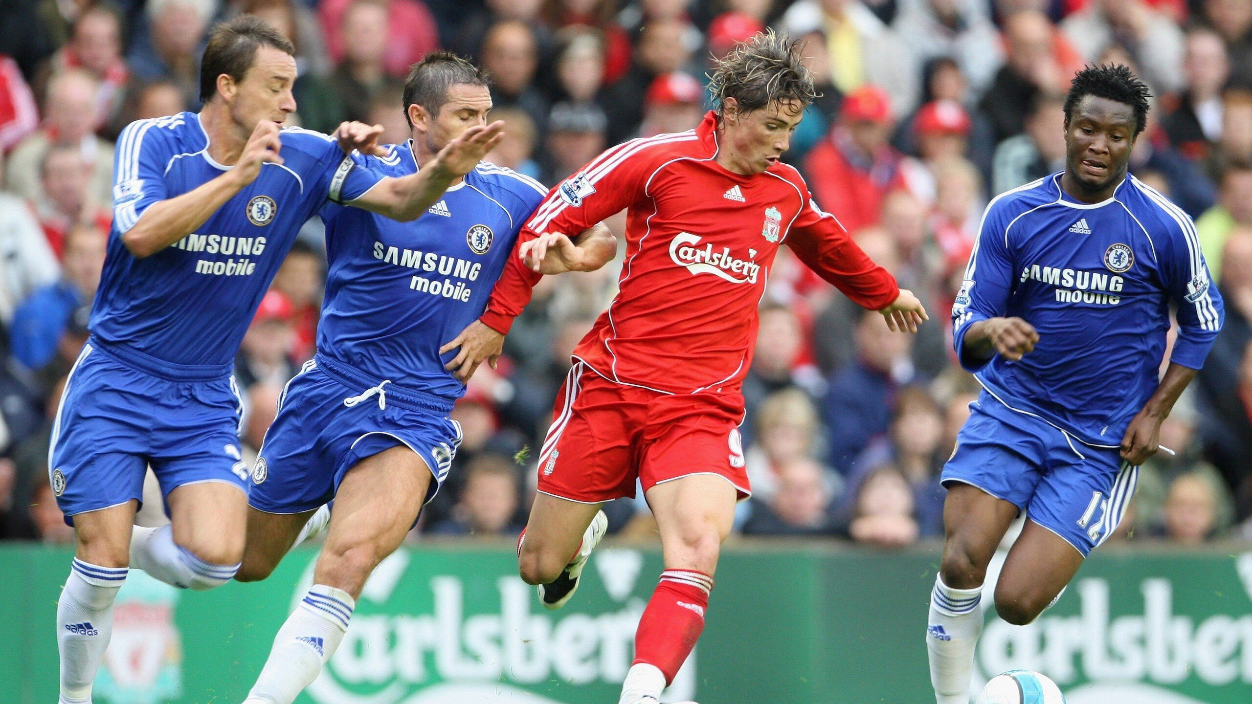 赛道与球场，锡安在F1新赛季揭幕战之夜的决胜时刻