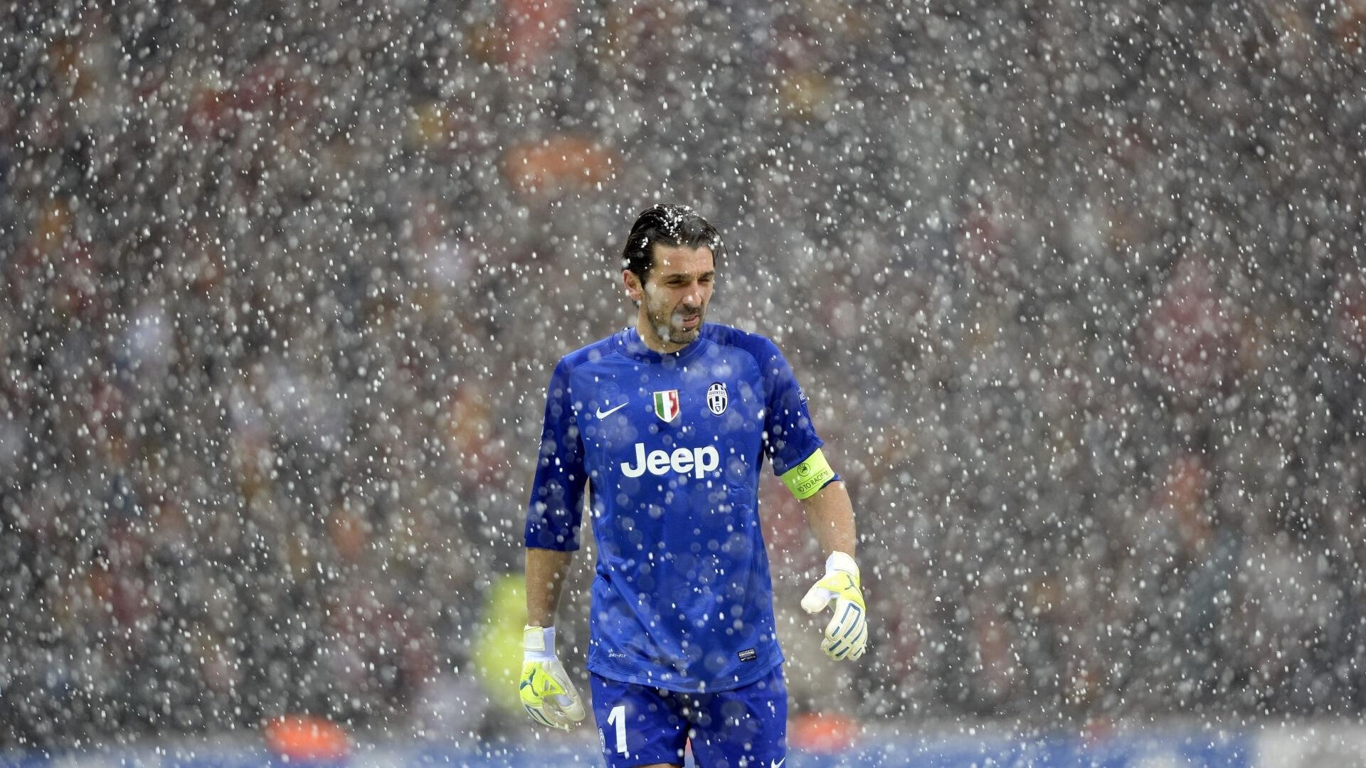 阿尔瓦雷斯点燃赛场，葡萄牙险胜波兰背后的战术博弈与英雄时刻